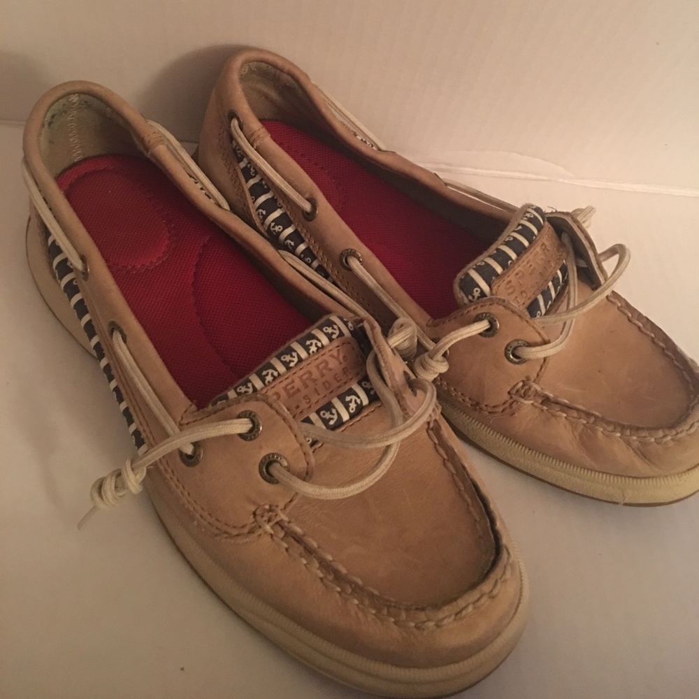 Ladies sperrys anchor design