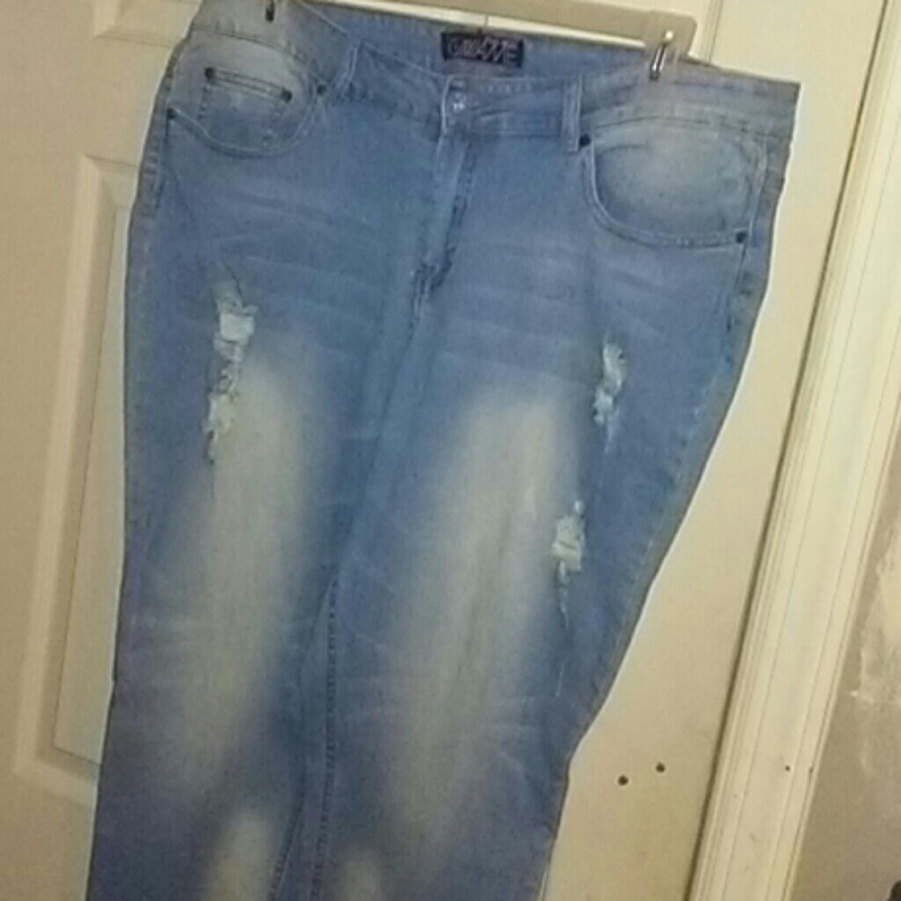 Stylish Straight Leg Jeans