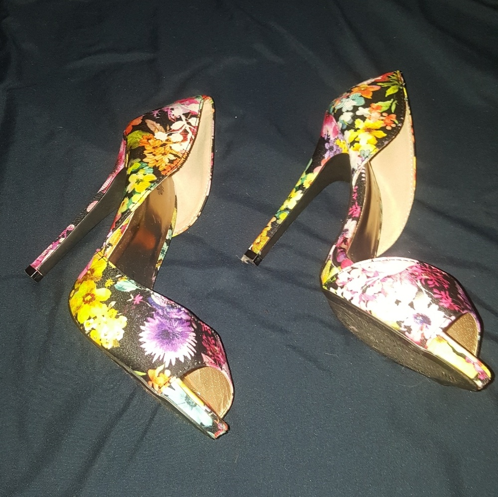 Flower shoes