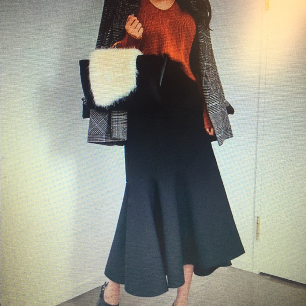 New Mermaid Black dress