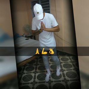 Meet your Posher, Lazaro