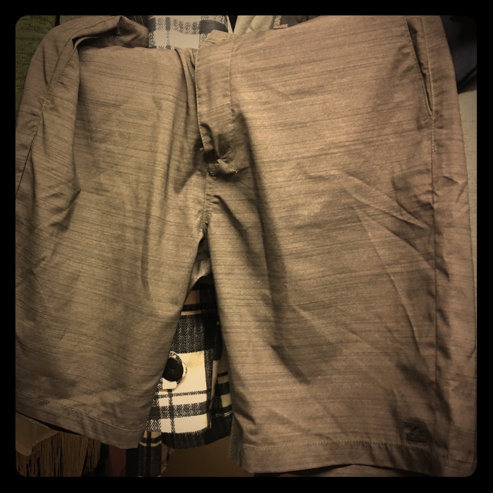 Men’s billabong shorts