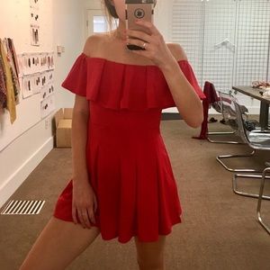💃🏼Red Ruffled Off the Shoulder Romper Dress💃🏼
