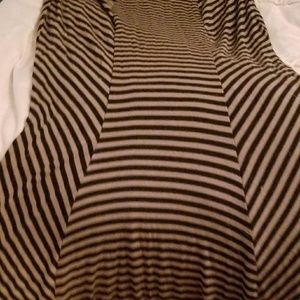 Tan and Black flowey mermaid got maxi