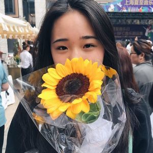 Meet your Posher, Katelyn