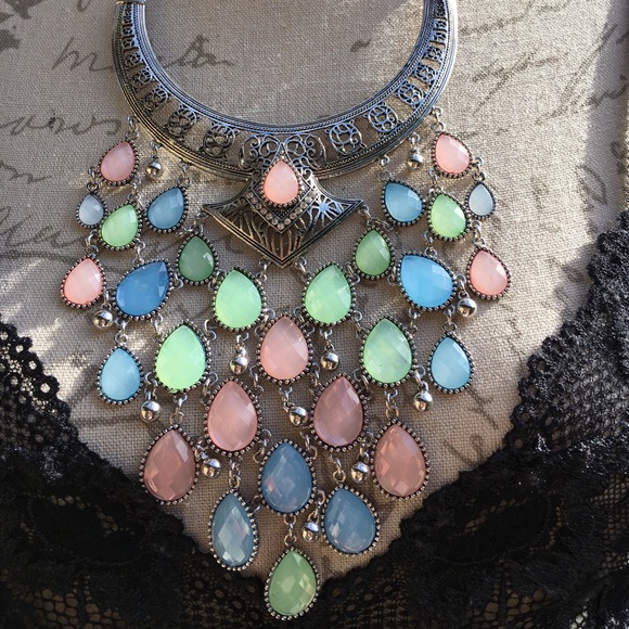 New! Pastel Raindrop Statement Necklace - Picture 2 of 7