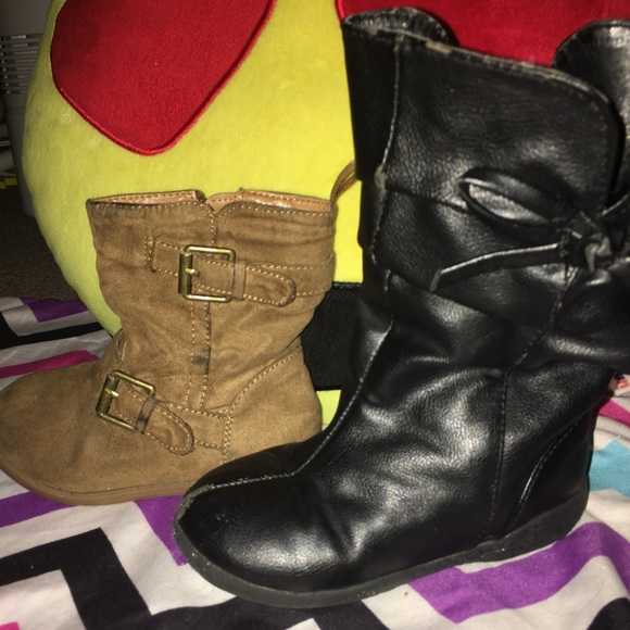 2 toddlers fall Boots - Picture 2 of 3