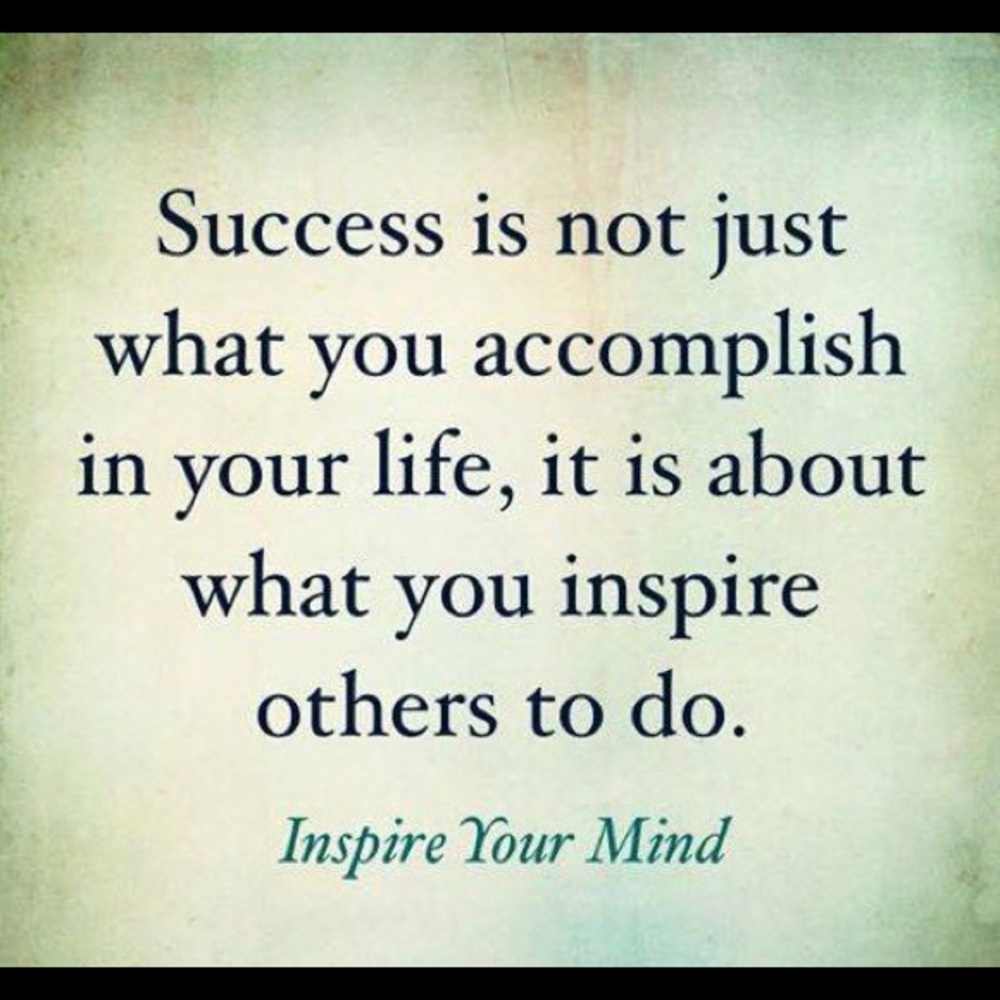 Bonjour OPEN FOR POSHING 😍