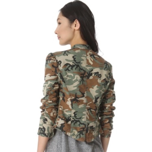 Free People Textured Camo Fitted Blazer. - Picture 4 of 5