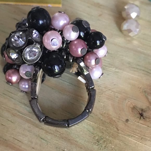 Lia Sophia ring - Picture 2 of 3