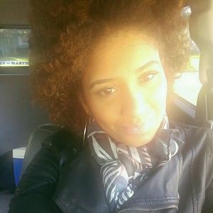 Meet your Posher, Pamela