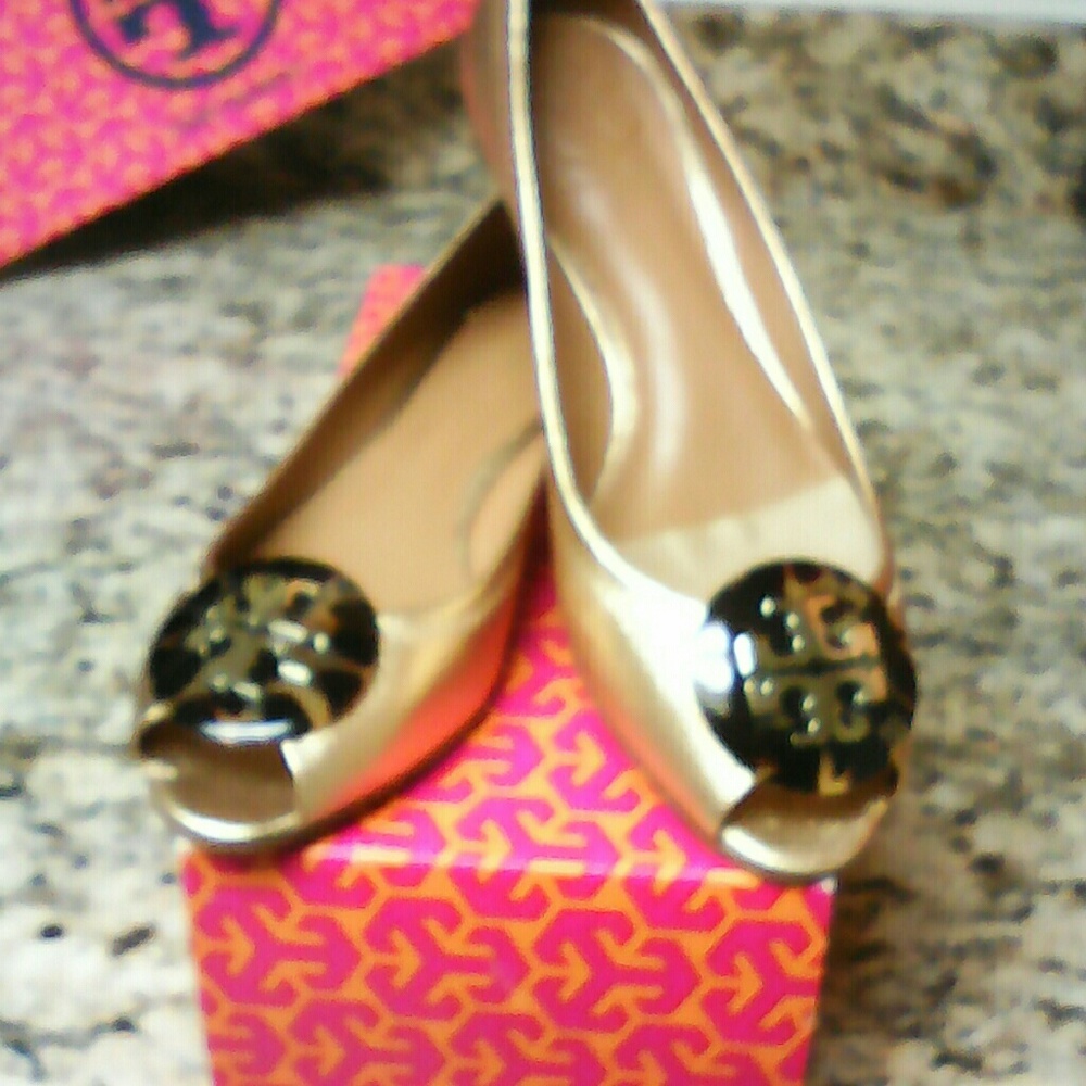 TORY BURCH 'Kitty' Wedge Heel
