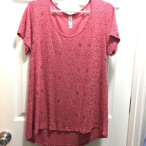 Small, pink, LuLaRoe Classic T