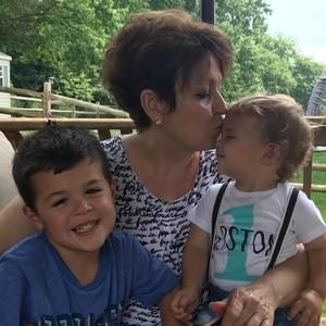 Meet your Posher, Pauline