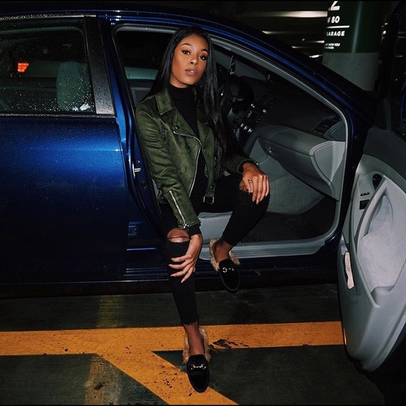 Black Faux Fur Velvet Loafers Slides - Picture 4 of 4