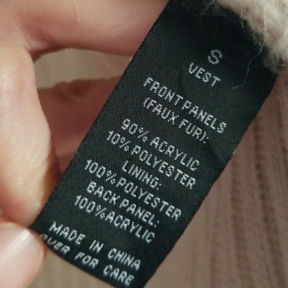 BCX Faux Fur Knit Vest - Picture 5 of 7