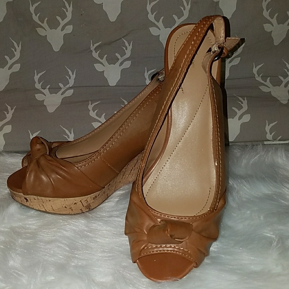 Apt.9 Wedges