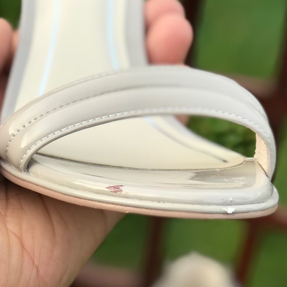 🚨New Price 🚨 Kenneth Cole sandals - Picture 4 of 8