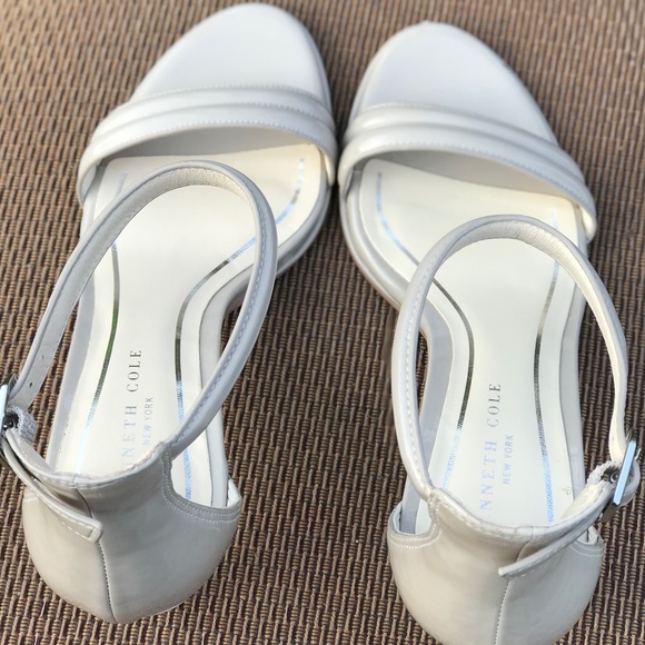 🚨New Price 🚨 Kenneth Cole sandals - Picture 8 of 8