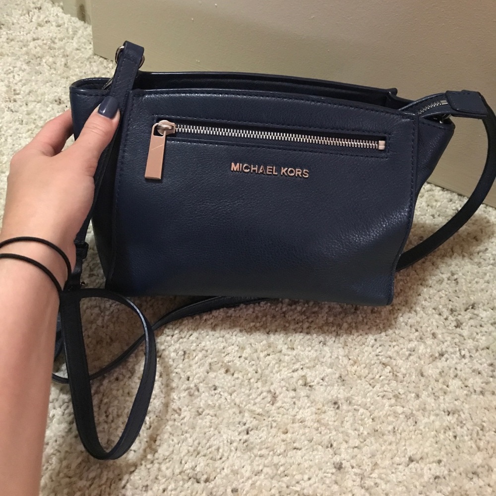 Michael Kors Medium messenger bag