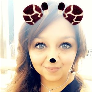 Meet your Posher, Roxanne