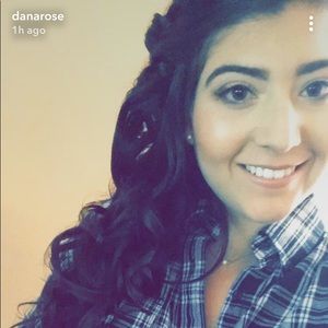 Meet your Posher, Dana