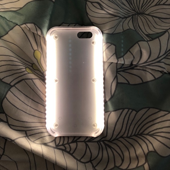 Lumee - Picture 2 of 2