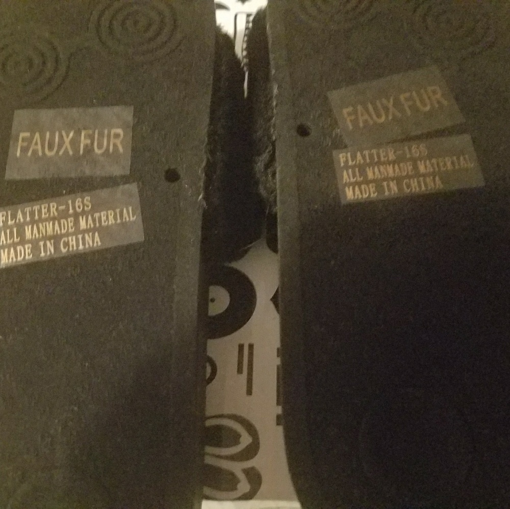 Womens Fashion Slippers - Picture 3 of 3