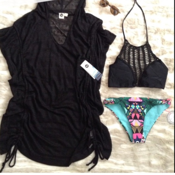 🔴 SOLD. Roxy swim cover up - Picture 2 of 5