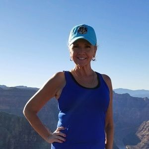 Meet your Posher, Lori