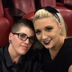 Meet your Posher, Lauren