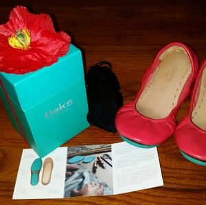 Poppy Tieks Size 10
