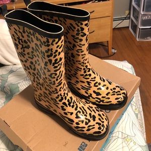 Cheetah rain boots