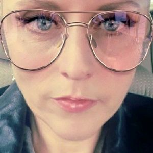 Meet your Posher, Cary