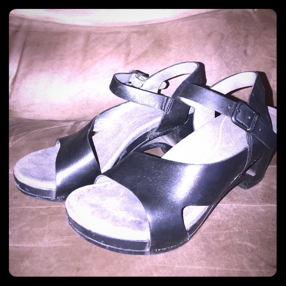 Black dansko heels