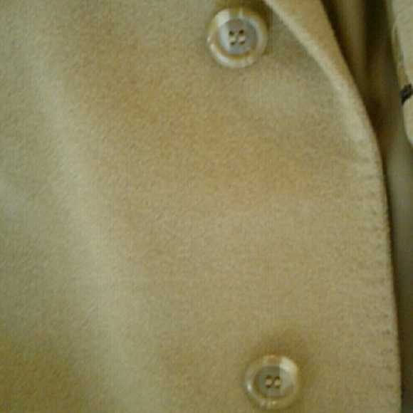 Mainland of England Cashmere Coat - Picture 6 of 8