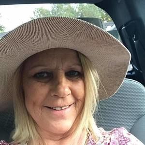 Meet your Posher, Brenda