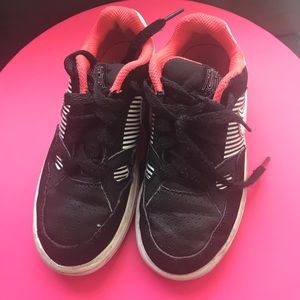 Girls athletic shoes
