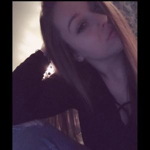 Meet your Posher, Becca