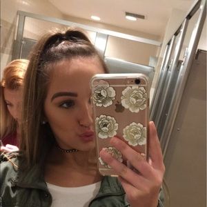 Meet your Posher, Taylor