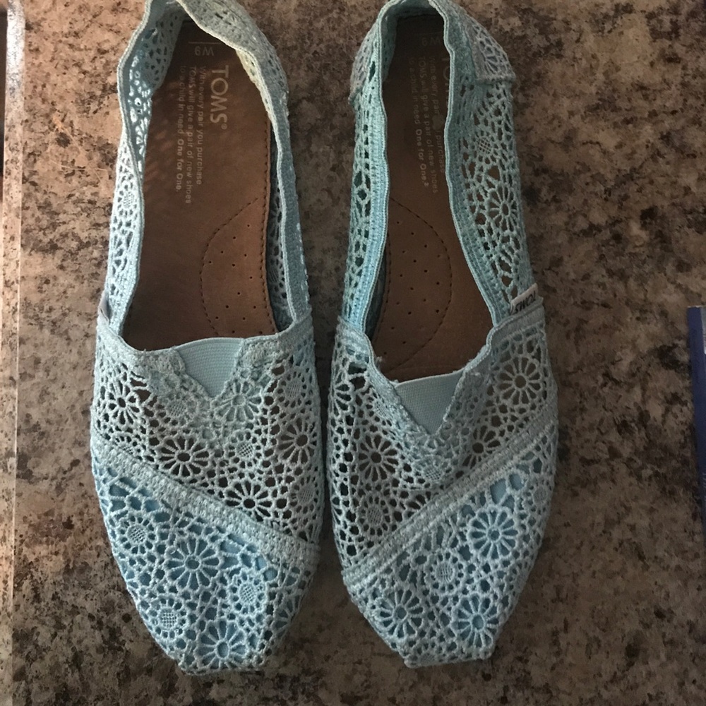 Toms shoes