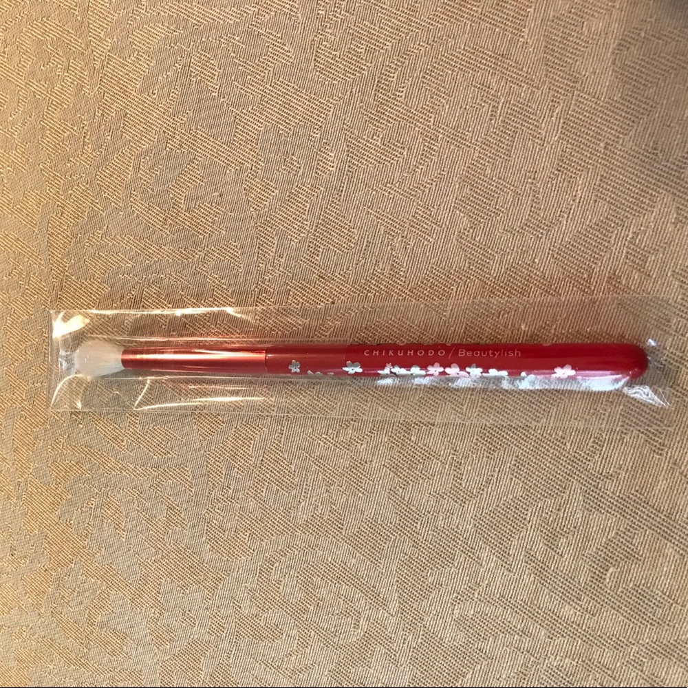Chikuhodo Beautylish Blending Brush