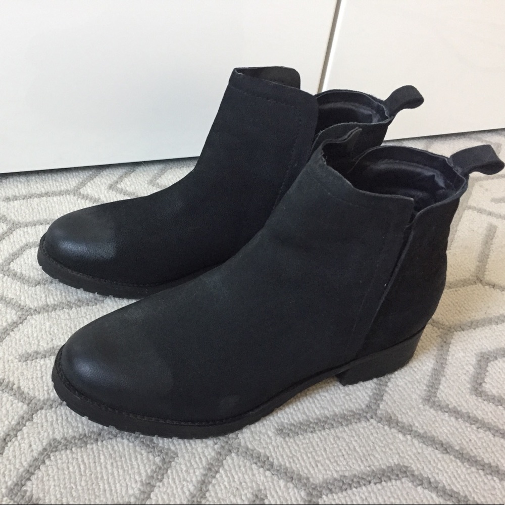 Steve Madden Black Suede Chelsea Booties