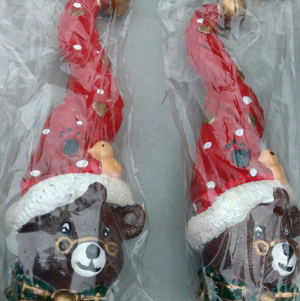 CHRISTMAS ORNAMENTS (2)