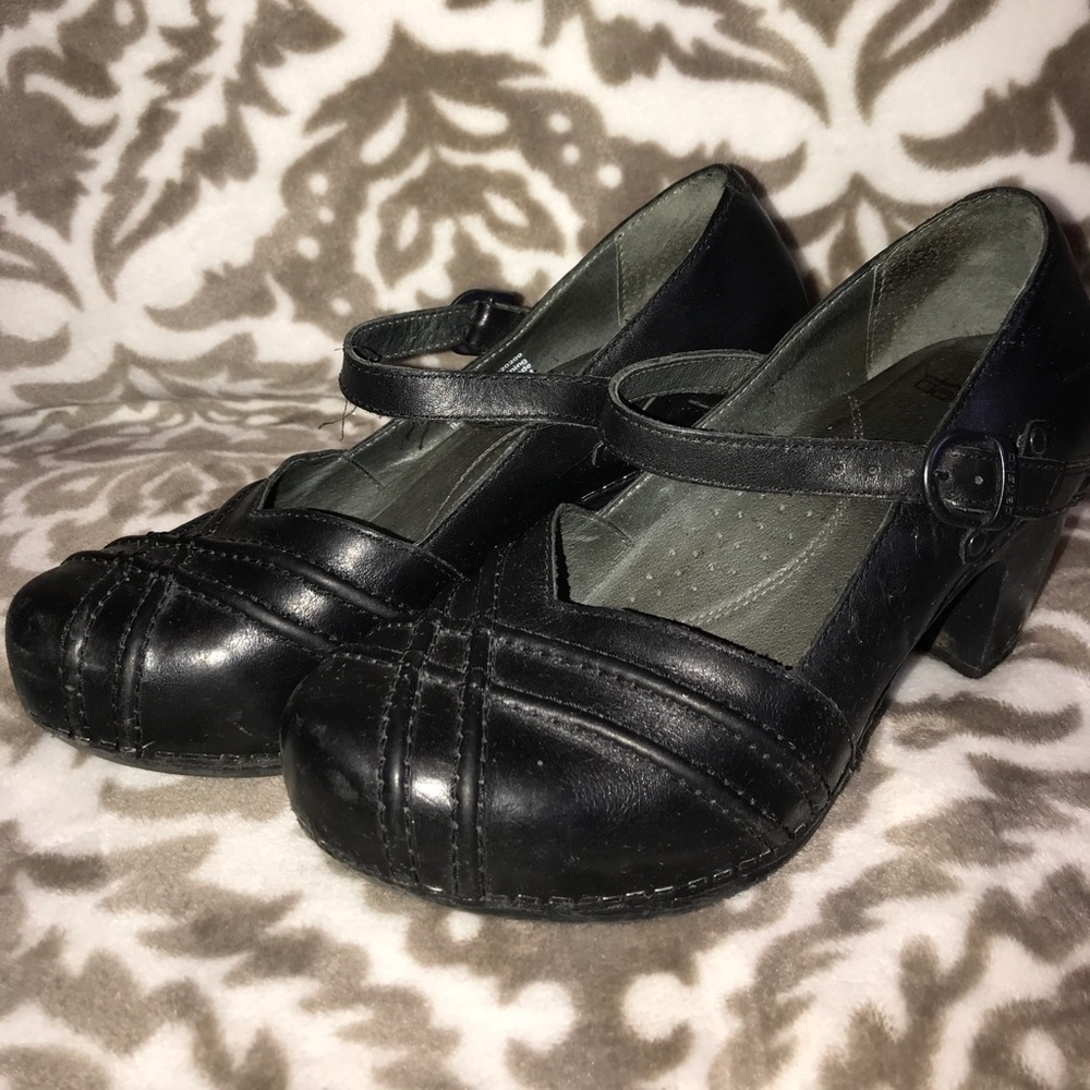Black dansko heels