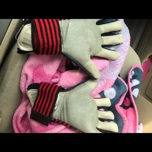 Goal keeper gloves