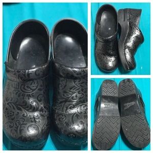 Dansko US size 9