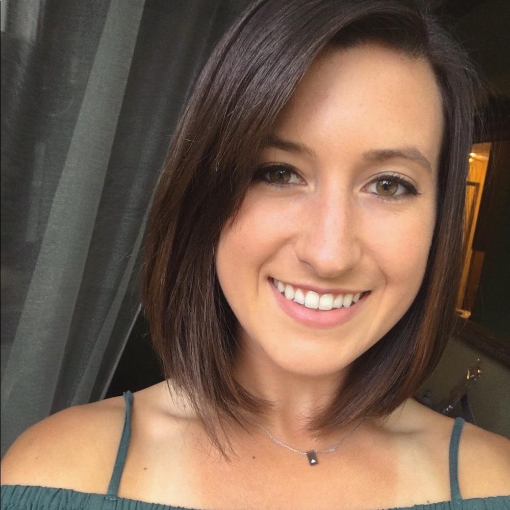 Meet your Posher, Emily