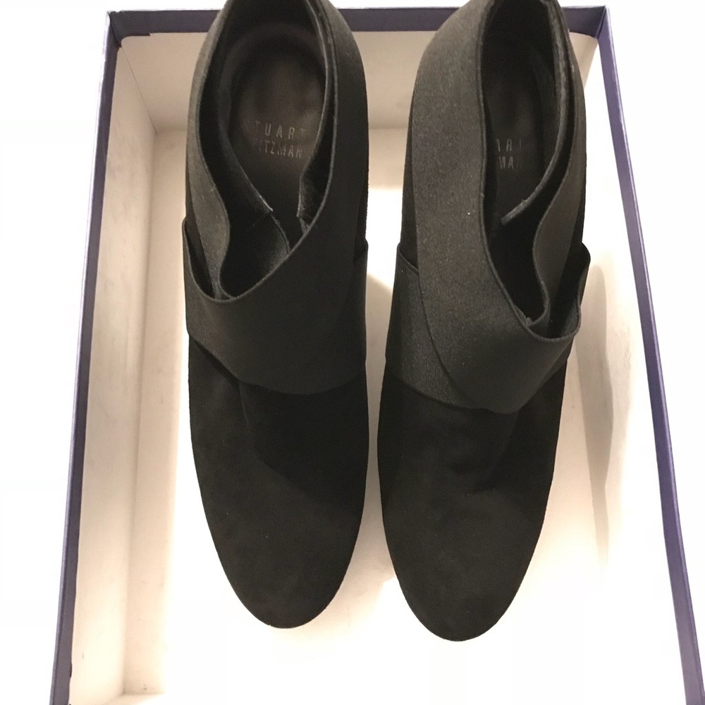Stuart Weitzman Kilgore Black Suede Heels.