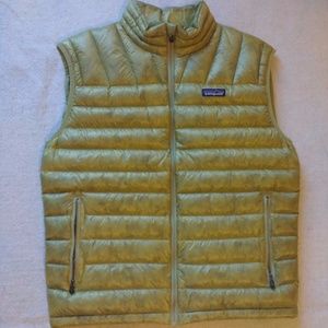 Men’s Patagonia Down Vest – Medium